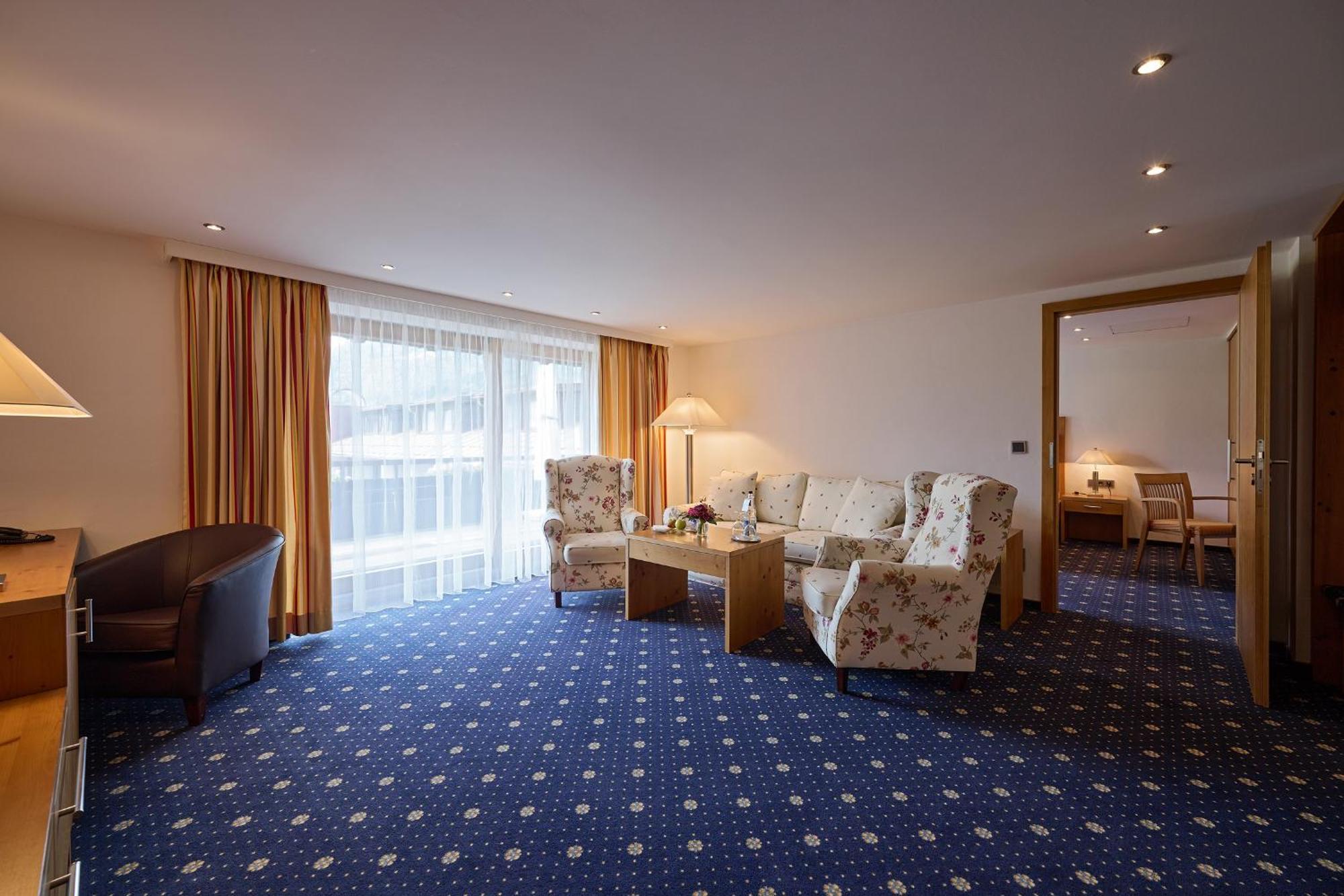 Schuele'S Wellnessresort & Spa Adults Only Oberstdorf Bagian luar foto